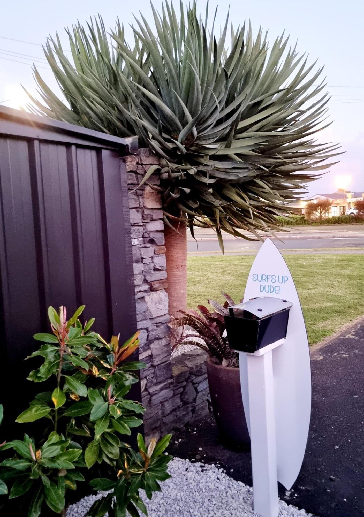 Southpacific Motel Whangamata Zewnętrze zdjęcie