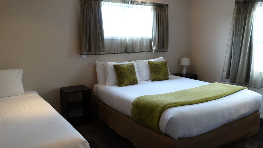 Southpacific Motel Whangamata Zewnętrze zdjęcie
