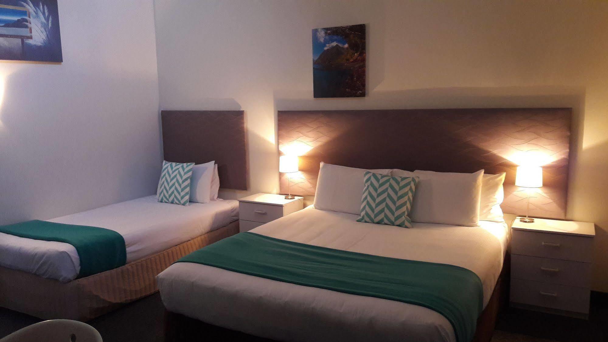 Southpacific Motel Whangamata Zewnętrze zdjęcie