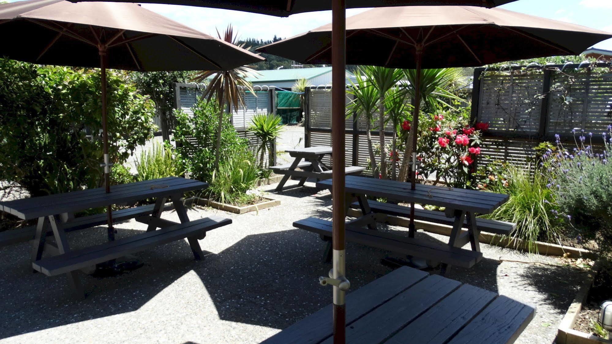 Southpacific Motel Whangamata Zewnętrze zdjęcie