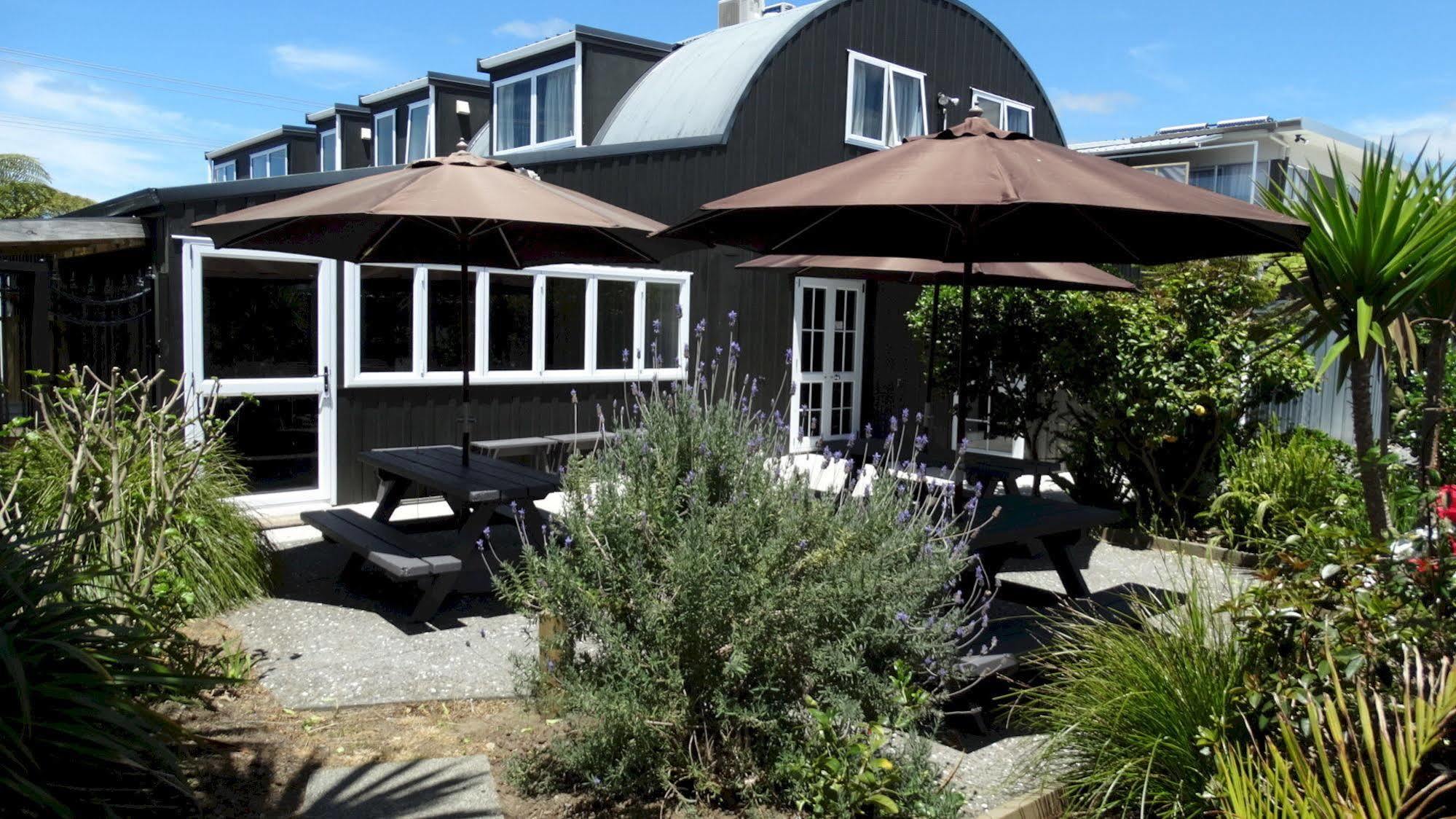 Southpacific Motel Whangamata Zewnętrze zdjęcie