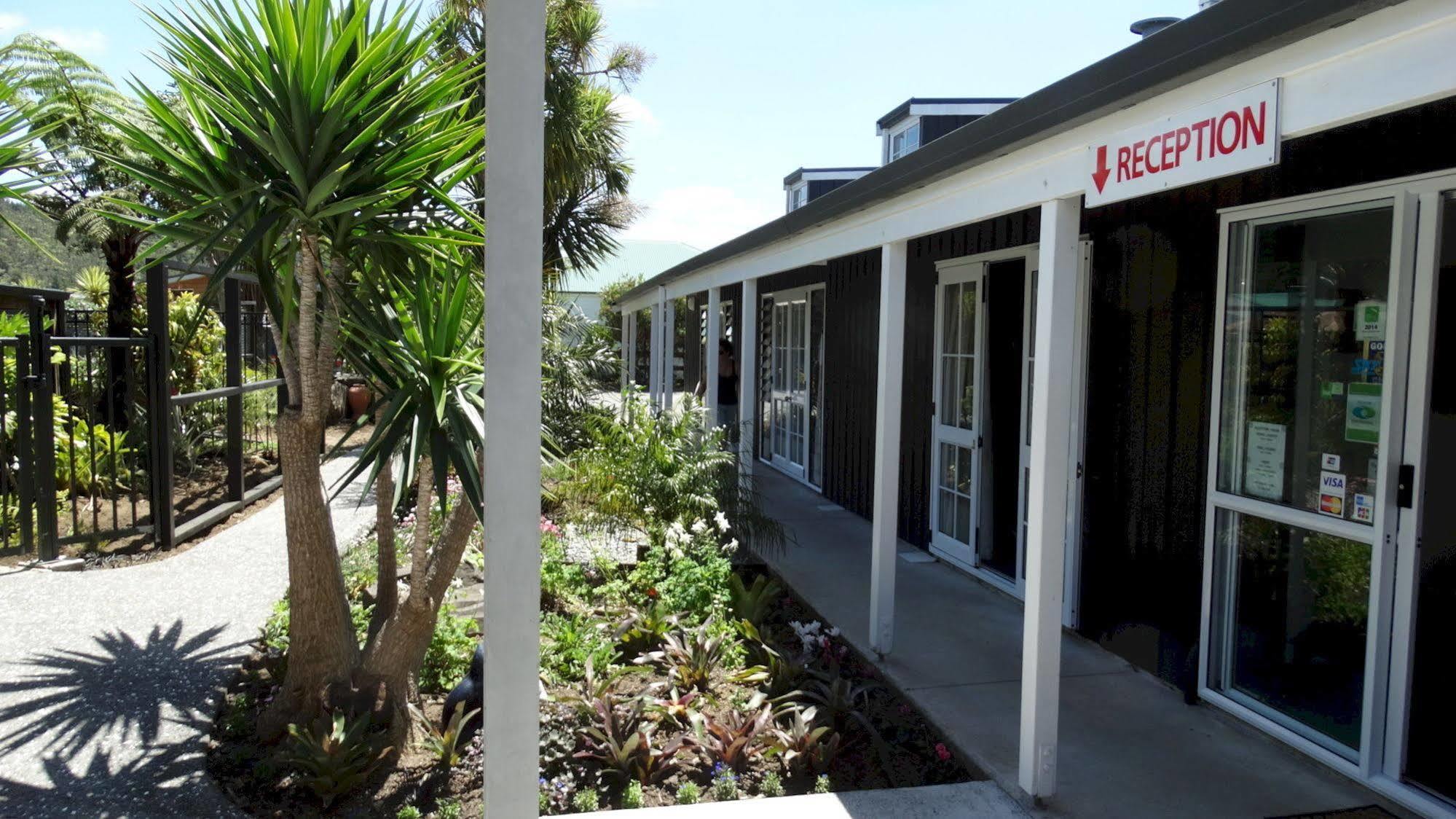 Southpacific Motel Whangamata Zewnętrze zdjęcie